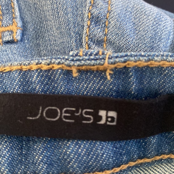 BLOWOUT SALE Joe’s jeans for women in size 26”. Washed denim - Picture 9 of 9
